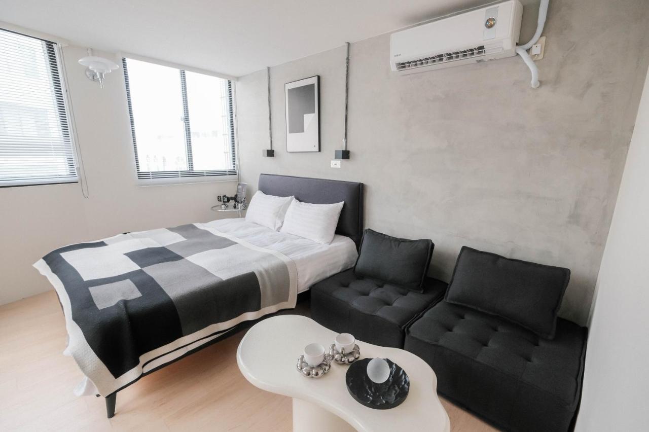 七七漫旅 Seven77 Apartment Tainan Exterior foto
