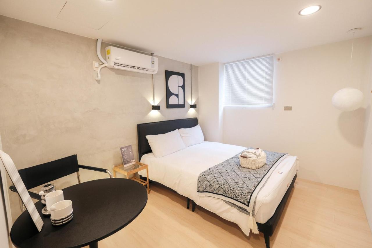 七七漫旅 Seven77 Apartment Tainan Exterior foto