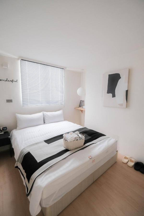 七七漫旅 Seven77 Apartment Tainan Exterior foto