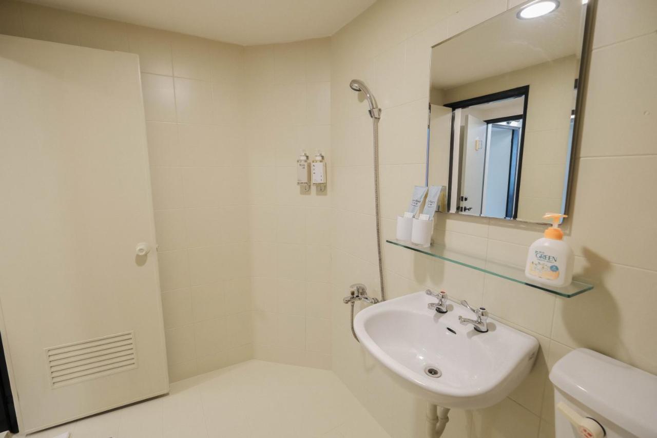 七七漫旅 Seven77 Apartment Tainan Exterior foto