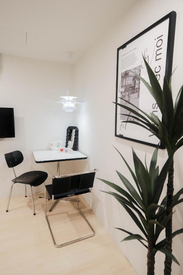 七七漫旅 Seven77 Apartment Tainan Exterior foto