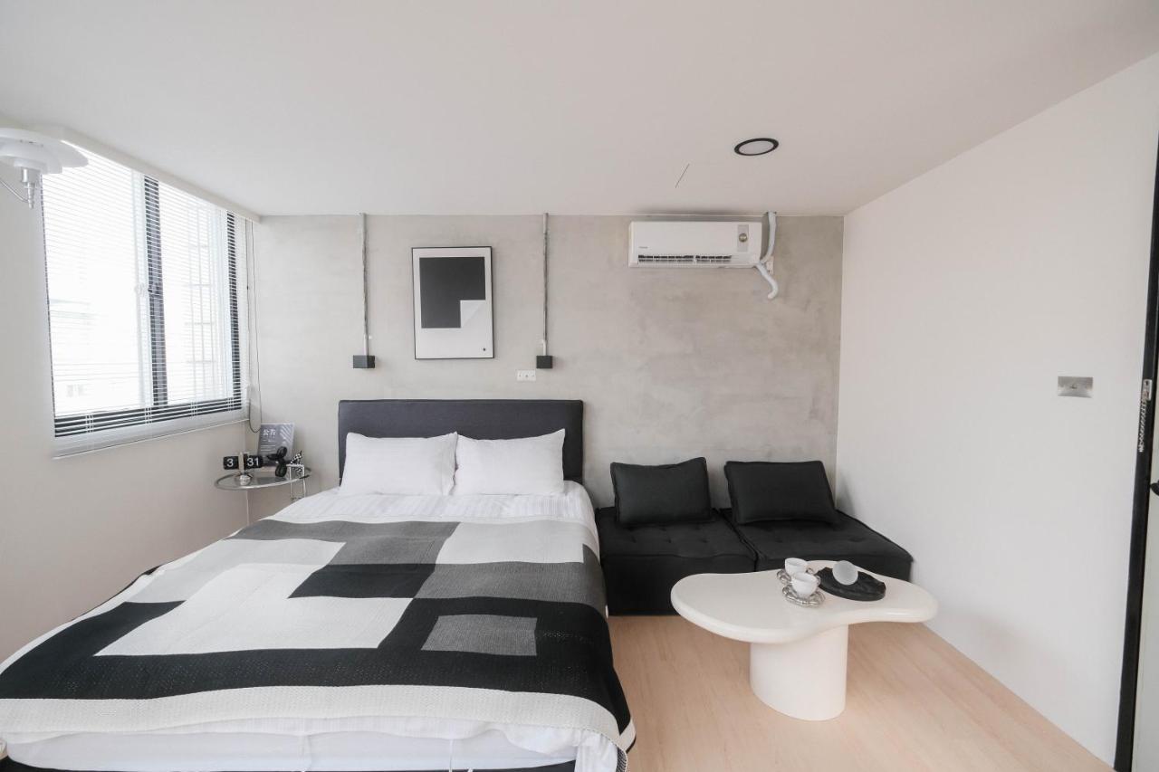 七七漫旅 Seven77 Apartment Tainan Exterior foto